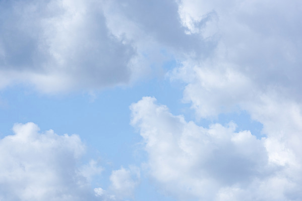 포토 JPG 주간 구름 로우앵글 하늘 날씨 풍경 사람없음 야외 파란색 맑음 봄 국내포토 자연요소 계절 뷰포인트 컬러 파일형식