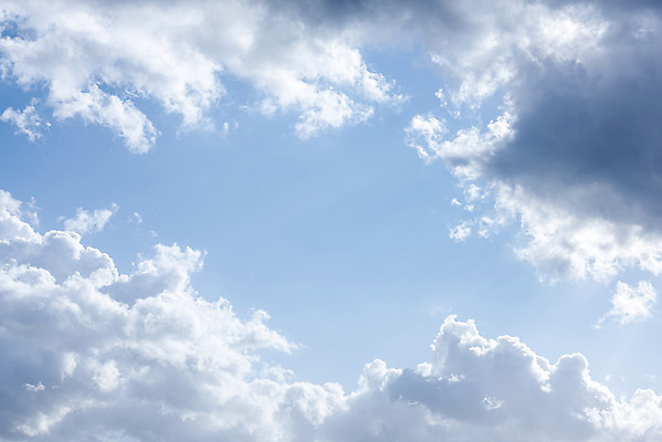 포토 JPG 주간 구름 로우앵글 하늘 날씨 풍경 사람없음 야외 파란색 맑음 봄 국내포토 자연요소 계절 뷰포인트 컬러 파일형식