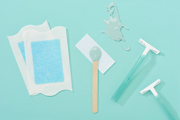 포토 JPG 스튜디오촬영 실내 사람없음 여름 하이앵글 뷰티 막대기 오브젝트 면도기 나무막대기 왁싱 제모 피부과 플랫레이 민트색배경 왁스스트립 국내포토 계절 뷰포인트 백그라운드 병원 내부 위생용품 플랫 민트색 파일형식 제모용품