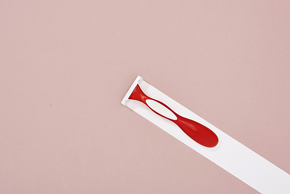 포토 JPG 스튜디오촬영 실내 사람없음 여름 하이앵글 뷰티 오브젝트 면도기 왁싱 제모 피부과 플랫레이 분홍색배경 국내포토 계절 뷰포인트 분홍색 백그라운드 병원 내부 위생용품 플랫 파일형식