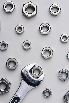 포토 JPG 스튜디오촬영 산업 회색배경 실내 사람없음 하이앵글 여러개 장비 도구 공구 스패너 수리 볼트 작업도구 플랫레이 국내포토 뷰포인트 다수 백그라운드 내부 회색 플랫 파일형식