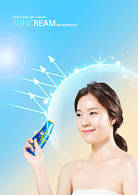 PSD 편집이미지 여자 한명 들기 사람 상반신 20대 성인 파란색 한국인 보호 선크림 자외선 의료성형뷰티 성인여자한명만 이미지편집 1 컬러 컨셉 모션 동양인 청년 화장품 여자한명만 성인여자만 파일형식