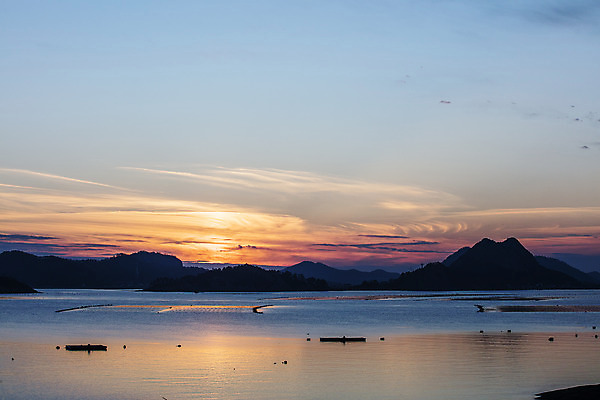 포토 JPG 주간 바다 여행 하늘 한국 풍경 사람없음 야외 관광지 노을 일몰 전라북도 양식장 국내여행 군산 신시도 국내포토 자연요소 아시아 섬 전라도 시설 파일형식