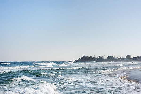 포토 JPG 주간 파도 바다 여행 한국 풍경 해변 사람없음 야외 관광지 해수욕장 강원도 강릉 국내여행 주문진 국내포토 자연요소 아시아 파일형식
