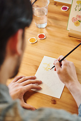 포토 JPG 교육 남자 문화 문화예술 실내 미술 한명 앉기 상반신 성인 취미 뒷모습 30대 유행 물감 모임 한국인 붓 색칠 즐거움 그림 클래스 성인남자한명만 워라밸 국내포토 1 감정 뷰포인트 모션 사람 동양인 내부 장년 미술도구 신조어 남자한명만 성인남자만 파일형식