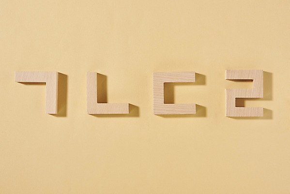 포토 JPG 스튜디오촬영 모양 문자 교육 실내 한글 사람없음 하이앵글 블록 한글교육 언어교육 자음 베이지색배경 플랫레이 국내포토 뷰포인트 백그라운드 내부 플랫 베이지색 파일형식