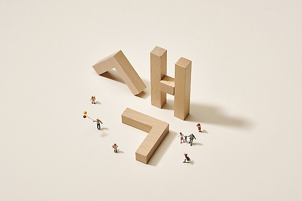 포토 JPG 스튜디오촬영 모양 문자 교육 실내 한글 사람없음 단어 블록 미니어처 흰배경 한글교육 언어교육 국내포토 백그라운드 내부 모형 흰색 파일형식