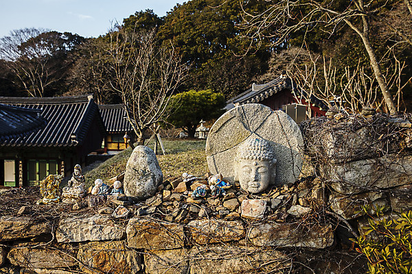 포토 JPG 주간 여행 한국 풍경 사람없음 야외 관광지 사찰 전라남도 불상 해남 국내여행 달마산 달마고도 미황사 국내포토 자연요소 아시아 길 불교 종교건축 산 전라도 파일형식