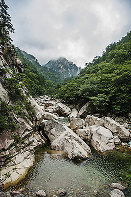 포토 JPG 주간 구름 여행 하늘 산 한국 국립공원 풍경 사람없음 야외 관광지 계곡 강원도 국내여행 설악산 속초 신흥사 국내포토 자연요소 공원 아시아 사찰 인제 파일형식