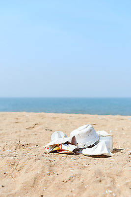 포토 JPG 주간 모래 바다 자연 해변 사람없음 야외 자연보호 환경 그린캠페인 환경오염 오염 쓰레기 사회이슈 수질오염 해양쓰레기 왕산해수욕장 국내포토 자연요소 캠페인 컨셉 보호 해수욕장 생태계 인천 파일형식