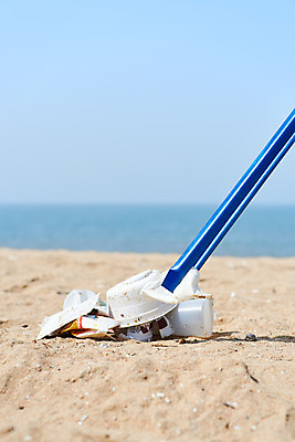 포토 JPG 주간 모래 바다 자연 집게 해변 사람없음 야외 자연보호 환경 그린캠페인 봉사 환경오염 오염 쓰레기 사회이슈 수질오염 해양쓰레기 왕산해수욕장 비치코밍 국내포토 자연요소 캠페인 컨셉 도움 보호 해수욕장 생태계 인천 파일형식