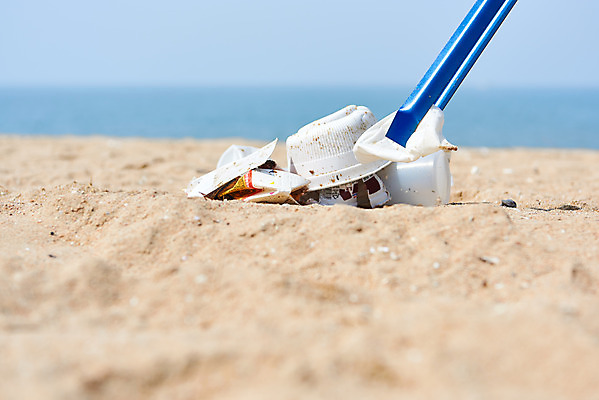포토 JPG 주간 모래 바다 자연 집게 해변 사람없음 야외 자연보호 환경 그린캠페인 봉사 환경오염 오염 쓰레기 사회이슈 수질오염 해양쓰레기 왕산해수욕장 비치코밍 국내포토 자연요소 캠페인 컨셉 도움 보호 해수욕장 생태계 인천 파일형식