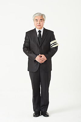 포토 JPG 스튜디오촬영 전신 할아버지 노년 남자 실내 한명 서기 누끼 앞모습 실버라이프 한국인 슬픔 60대 흰배경 애도 장례 상주 완장 장례식 노인남자한명만 국내포토 1 라이프스타일 감정 뷰포인트 백그라운드 모션 사람 동양인 성인 내부 흰색 남자한명만 노인남자만 파일형식