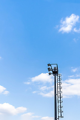 포토 JPG 주간 구름 하늘색 백그라운드 겨울 자연 하늘 풍경 사람없음 야외 햇빛 조형물 뭉게구름 국내포토 자연요소 계절 미술 파란색 태양 생태계 파일형식 구름_자연