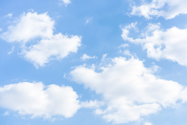 포토 JPG 주간 구름 하늘색 백그라운드 겨울 자연 하늘 풍경 사람없음 야외 햇빛 뭉게구름 국내포토 자연요소 계절 파란색 태양 생태계 파일형식 구름_자연