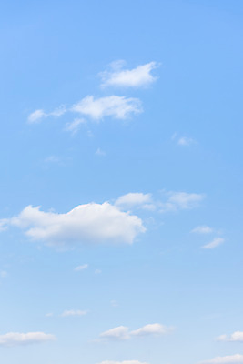 포토 JPG 주간 구름 하늘색 백그라운드 겨울 자연 하늘 풍경 사람없음 야외 햇빛 뭉게구름 국내포토 자연요소 계절 파란색 태양 생태계 파일형식 구름_자연