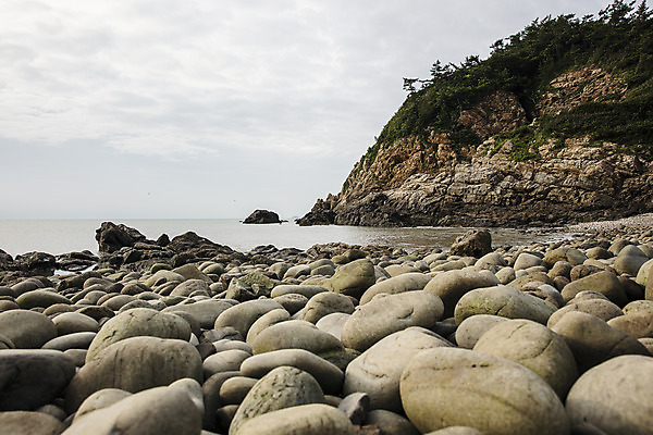 포토 JPG 주간 바다 섬 여행 한국 풍경 사람없음 야외 관광지 바위 전라남도 해수욕장 국내여행 서해안 송이도 영광군 국내포토 자연요소 아시아 돌_바위 전라도 영광 파일형식