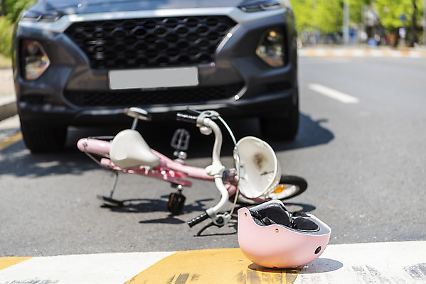 포토 JPG 주간 근접촬영 사람없음 야외 자전거 헬멧 보호장비 교통사고 안전사고 어린이보호구역 국내포토 자연요소 뷰포인트 안전 바이크 장비 사건 보호구역 파일형식