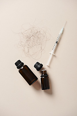 포토 JPG 스튜디오촬영 실내 관리 주사기 사람없음 하이앵글 약 머리카락 질병 오브젝트 헤어관리 두피관리 영양제 탈모 베이지색배경 플랫레이 헤어에센스 국내포토 뷰포인트 백그라운드 의학 의료기기 내부 뷰티 머리 플랫 베이지색 에센스 증상 파일형식