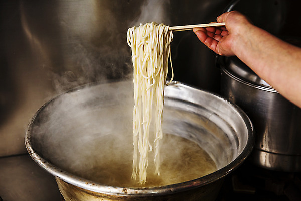 포토 JPG 주간 손 한국 풍경 야외 신체부위 관광지 면 충청남도 밀가루 공주 충청도 칼국수 국내여행 국내포토 자연요소 아시아 한식 여행 사람 가루 국수 파일형식