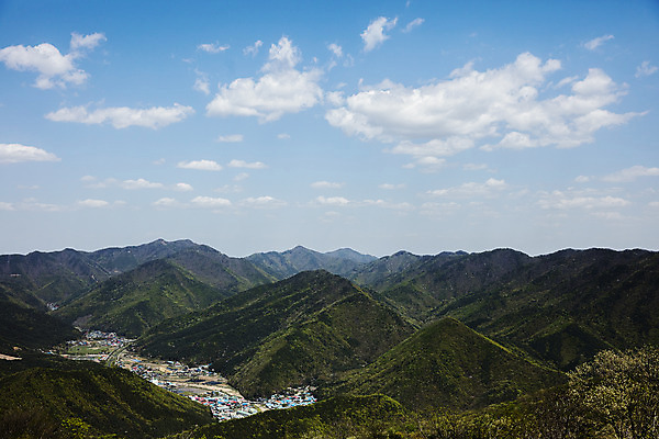 포토 JPG 주간 구름 하늘 산 한국 풍경 사람없음 야외 관광지 숲 충청남도 충청도 국내여행 자연휴양림 보령 성주산자연휴양림 국내포토 자연요소 아시아 여행 휴양림 파일형식