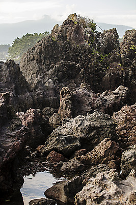 포토 JPG 주간 바다 한국 풍경 해변 사람없음 야외 관광지 제주도 암석 바위 국내여행 올레길 제주도여행 소천지 국내포토 자연요소 아시아 길 여행 돌_바위 파일형식