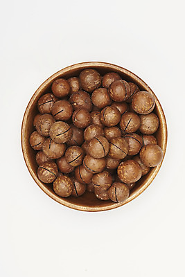 포토 JPG 스튜디오촬영 그릇 디저트 건조 실내 사람없음 하이앵글 여러개 견과류 흰배경 유기농 나무그릇 단백질 플랫레이 마카다미아 슈퍼푸드 국내포토 식기 웰빙 음식 뷰포인트 다수 백그라운드 내부 목재 흰색 플랫 건강식품 영양소 파일형식