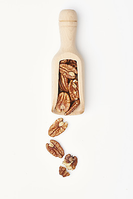 포토 JPG 스튜디오촬영 실내 사람없음 하이앵글 여러개 견과류 흰배경 유기농 스쿱 피칸 플랫레이 국내포토 웰빙 뷰포인트 다수 백그라운드 내부 흰색 플랫 파일형식