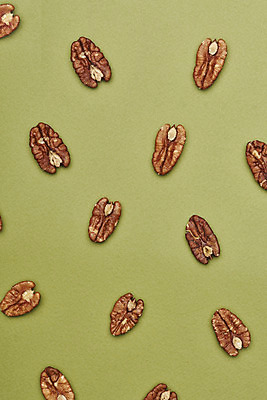 포토 JPG 스튜디오촬영 패턴 실내 사람없음 하이앵글 여러개 견과류 유기농 피칸 플랫레이 초록배경 국내포토 웰빙 뷰포인트 다수 백그라운드 무늬 내부 초록색 플랫 파일형식