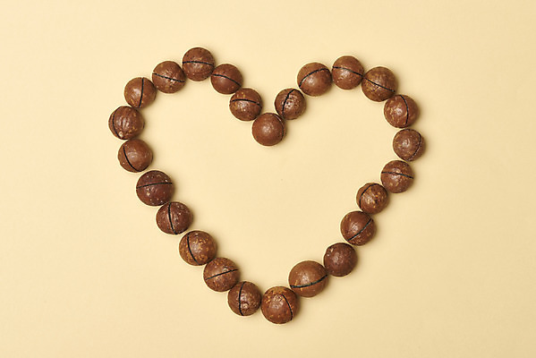 포토 JPG 스튜디오촬영 모양 디저트 건조 실내 사람없음 하이앵글 여러개 견과류 하트 유기농 단백질 베이지색 플랫레이 마카다미아 슈퍼푸드 국내포토 웰빙 음식 뷰포인트 컬러 다수 내부 플랫 건강식품 영양소 파일형식