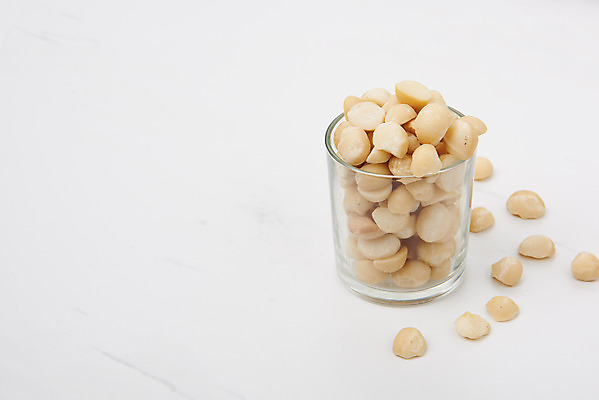 포토 JPG 스튜디오촬영 디저트 잔 건조 실내 사람없음 여러개 견과류 유기농 단백질 베이지색배경 마카다미아 슈퍼푸드 국내포토 식기 웰빙 음식 다수 백그라운드 내부 건강식품 베이지색 영양소 파일형식