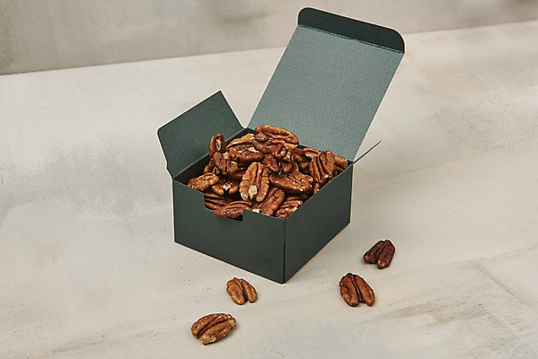 포토 JPG 스튜디오촬영 회색배경 실내 사람없음 상자 여러개 견과류 유기농 포장상자 피칸 국내포토 웰빙 다수 백그라운드 내부 회색 파일형식