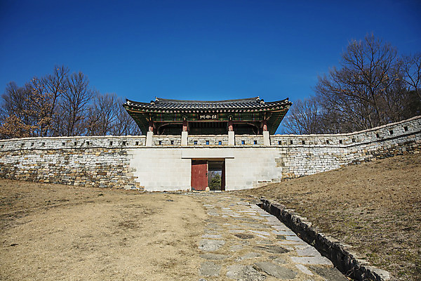 포토 JPG 주간 여행 한국 풍경 사람없음 야외 관광지 경상북도 국내여행 문경 성곽길 고모산성 진남교반 석현성 국내포토 자연요소 아시아 길 경상도 산성 파일형식