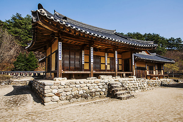 포토 JPG 주간 여행 한옥 풍경 사람없음 야외 관광지 정원 기둥 경상북도 국내여행 선비촌 영주 주련 영주선비촌 국내포토 자연요소 한국전통 건축 고건축 경상도 파일형식