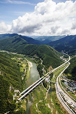포토 JPG 주간 구름 여행 하늘 산 한국 풍경 사람없음 야외 관광지 강원도 패러글라이딩 항공촬영 국내여행 영월 동강 전경 별마로 국내포토 자연요소 아시아 스포츠 뷰포인트 강 천문대 파일형식 탑뷰