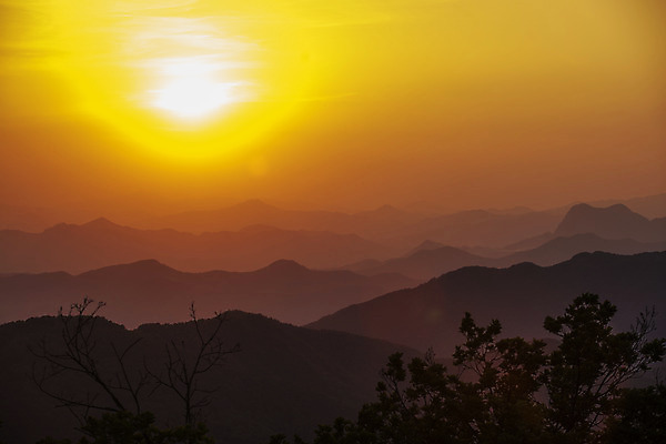 포토 JPG 주간 여행 하늘 산 한국 풍경 사람없음 야외 관광지 태양 일몰 강원도 국내여행 영월 산맥 별마로 국내포토 자연요소 아시아 노을 천문대 파일형식
