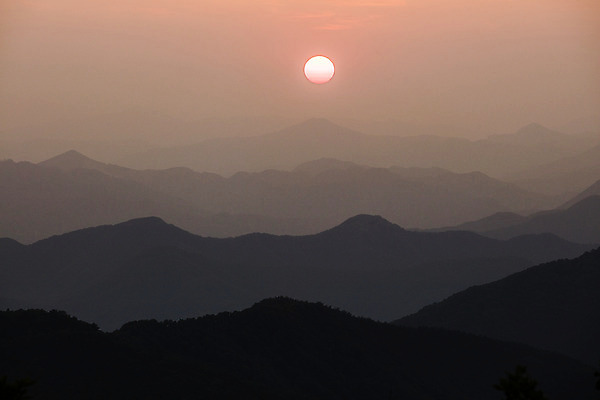 포토 JPG 주간 여행 산 한국 풍경 사람없음 야외 관광지 태양 일몰 강원도 국내여행 영월 산맥 별마로 국내포토 자연요소 아시아 노을 천문대 파일형식