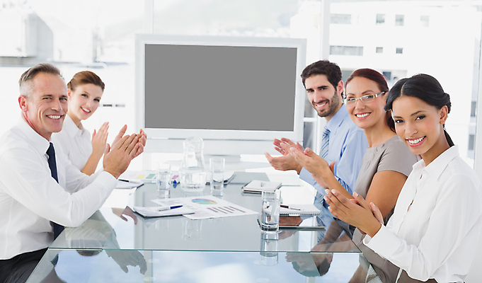 포토 JPG 해외이미지 백인 응시 여자 남자 행복 40대 중년 실내 정장 여러명 20대 성인 30대 직장인 비즈니스맨 비즈니스우먼 동료 직원 경영자 긍정 성인만 해외202007 해외포토 서양인 직업 시선 옷 감정 다수 컨셉 비즈니스 관계 사람 청년 내부 장년 리더 파일형식