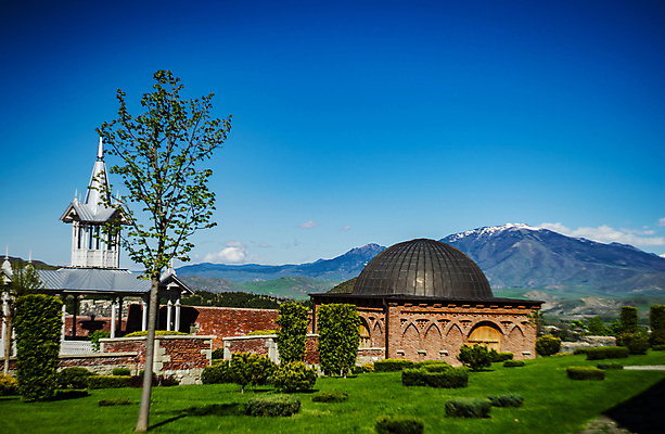 포토 JPG 해외이미지 유럽 벽 조각 여행 건축양식 창문 산 풍경 사람없음 발코니 연못 신용카드 성 중세 분수 아치 모스크 지역 아랍어 조지아 하렘 해외202007 튀르키예 해외포토 건축물 건축 나라 아시아 금융 역사 이슬람교 동유럽 파일형식