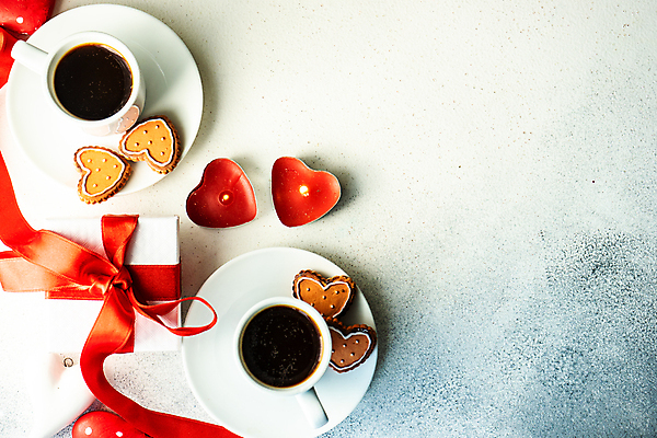 포토 JPG 해외이미지 리본 커피 초 회색배경 발렌타인데이 사랑 사람없음 장식 컵 하이앵글 쿠키 하트 달콤 해외202007 해외포토 모양 식기 감정 음료 뷰포인트 백그라운드 데이이벤트 디저트 회색 맛 파일형식