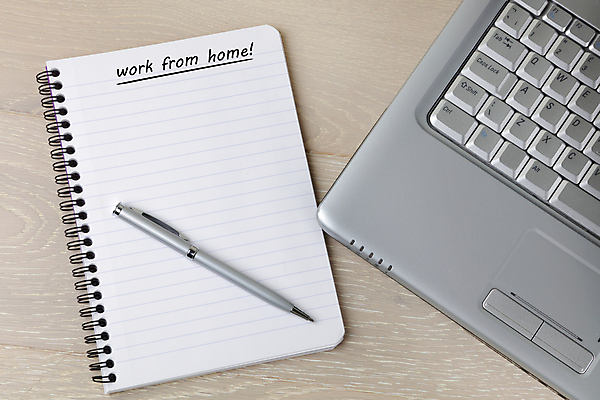 포토 JPG 해외이미지 백인 라이프스타일 여자 교육 종이 비즈니스 텍스트 탁자 주택 실내 한명 성인 사람없음 노트북 학습 컴퓨터 사무실 펜 다이어리 쪽지 공책 공백 흰색 기록 작업 오픈 메시지 책상 문서 패드 세르비아 조언 필기체 중소기업 해외202007 해외포토 서양인 문자 1 컬러 가구 회사 문구용품 사람 내부 건물 생활 전자제품 필기구 사무용품 파일형식