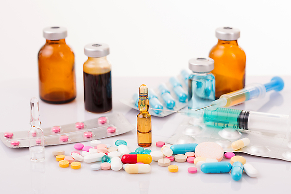 포토 JPG 해외이미지 주사기 사람없음 알약 약 약병 해외202007 해외포토 의학 의료기기 병_담는 파일형식