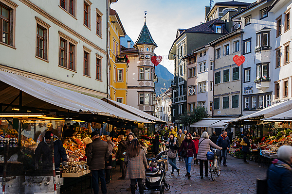 포토 JPG 해외이미지 유럽 여행 건축양식 자연 산 풍경 사람없음 야외 마을 계곡 이탈리아 알프스 타운 옛날 해외202007 해외포토 건축 나라 도시 생태계 파일형식