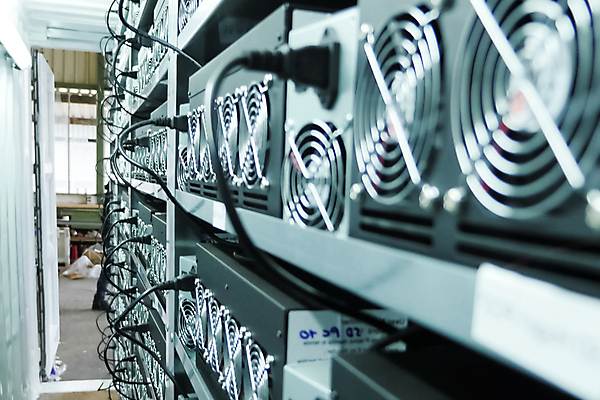 포토 JPG 해외이미지 비즈니스 공장 서기 사람없음 건물 경제 전자제품 컴퓨터 농장 거품 장비 발굴 사이버 전자 토막 신발장 가상 해외202007 해외포토 건축물 농업 공업 모션 파일형식