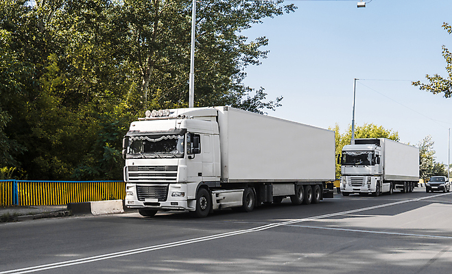 포토 JPG 해외이미지 구름 산업 도로 선 오렌지 교통시설 모션 자동차 하늘 풍경 사람없음 파란색 빛 일몰 운전 트럭 화물 흰색 고속도로 중앙 주식 큼 컨테이너 아스팔트 속도 수납 짐차 무거움 트레일러 갸우뚱 물류 방법 블러 공급 해외202007 해외포토 자연요소 길 육상교통 컬러 교통 과일 금융 노을 운송업 무게 크기 시설 파일형식
