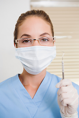 포토 JPG 해외이미지 주간 응시 여자 실내 치과 마스크 한명 들기 상반신 20대 성인 앞모습 의료진 잡기 치과의사 치과용품 보여주기 성인여자한명만 안경낌 해외202007 해외포토 자연요소 직업 1 시선 안경 뷰포인트 의학 모션 병원 사람 청년 내부 의사 의료용품 여자한명만 성인여자만 파일형식