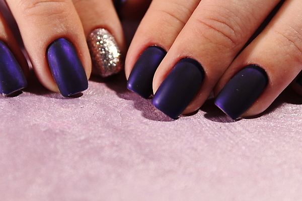 포토 JPG 해외이미지 손 여자 손가락 근접촬영 신체부위 손톱관리 네일아트 손톱 해외202007 해외포토 뷰포인트 사람 뷰티 파일형식