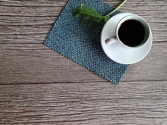 포토 JPG 해외이미지 음료 음식 백그라운드 탁자 아침 휴식 사람없음 목재 컵 갈색 검은색 어둠 카페 머그컵 흰색 뜨거움 아침식사 정상 질감 아로마 에스프레소 블랙커피 카페인 해외202007 해외포토 주간 나무 식기 커피 컬러 가구 컨셉 재료 상점 식사 파일형식