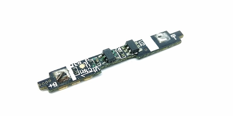 포토 JPG 해외이미지 백그라운드 컨셉 비즈니스 통신 부분 모바일 세포 실내 사람없음 스마트폰 핸드폰 카메라 디지털 스크린 손상 장비 덮개 흰색 공구 기술자 엔지니어 플랫 수리 전화기 스마트 메인 서비스 순환 전자 위치 고정 유지 고립 깨짐 베터리 하드웨어 회복 셀룰러 해외202007 해외포토 직업 컬러 모션 내부 전자제품 스마트기기 컴퓨터 뚜껑 도구 파일형식