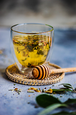 포토 JPG 해외이미지 사람없음 컵 소프트포커스 찻잎 허니디퍼 해외202007 해외포토 식기 촬영기법 차_음료 도구 파일형식